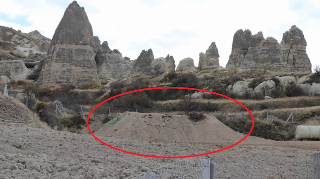 Ekipler, kaçak yapının üzerini toprakla örttü.