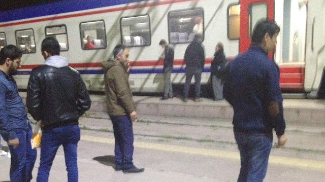 Devlet Demir Yolları arızalanan tren için çalışma başlattı