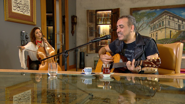 Haluk Levent 'Beni biraz anlasana' ile kulakların pasını sildi