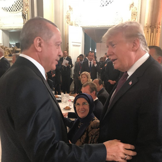 Yemektesohbet ettiler