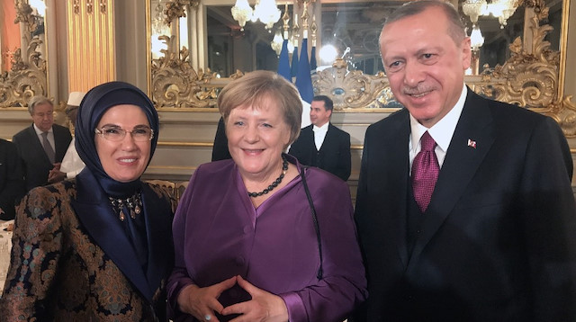 Erdoğan Paris'te pek çok liderle görüştü