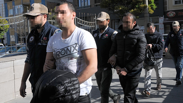 32 ilde düzenlenen FETÖ operasyonunda muvazzaf askerler gözaltına alındı