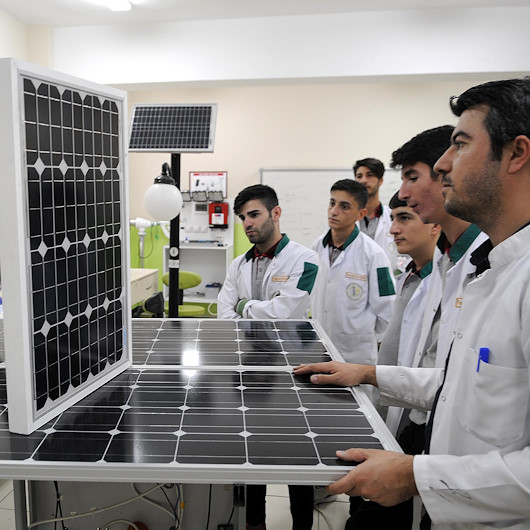 Bingöllü öğrenciler gururlandırdı: Okul elektriğini güneşten karşılıyorlar