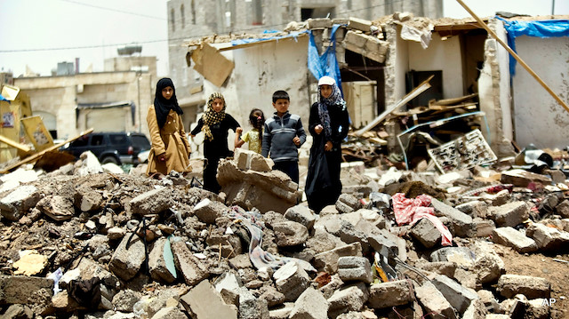 AB'den Yemen uyarısı Siviller acı çekiyor