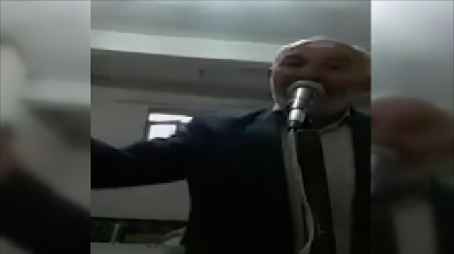 Muhtar cami hoparlöründen köylülerine sitem etti