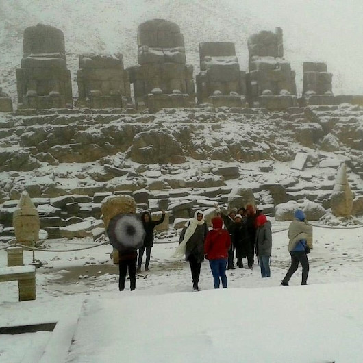 Turistlere tipi ve sis engeli