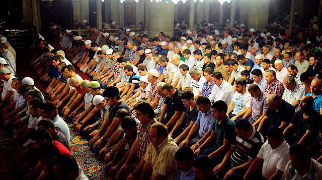 Diyanet, sabah namazının saatini değiştirdi Diyanet, sabah namazının saatini değiştirdi