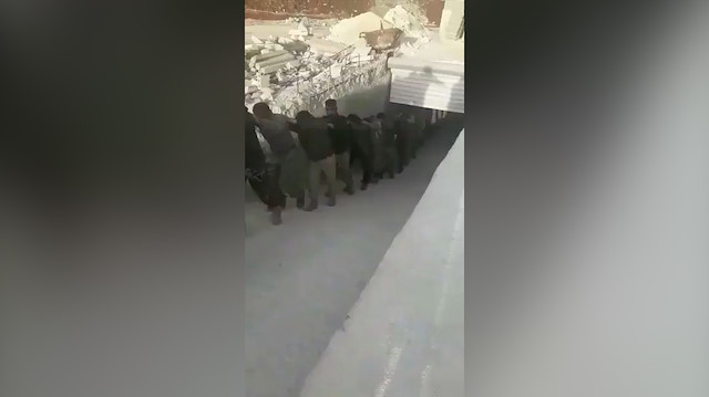 Afrin'de büyük operasyon: Yer altı çeteleri bir bir teslim oldu