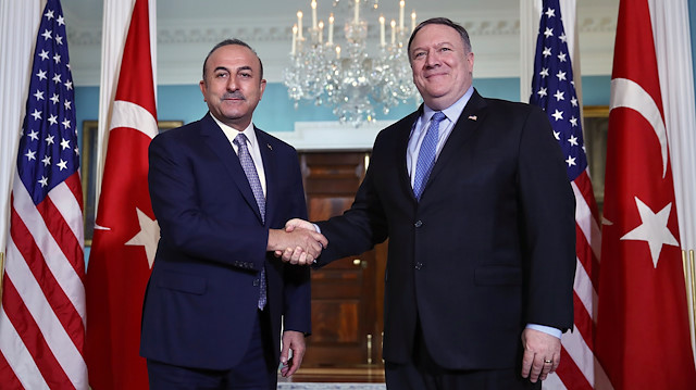 DÄ±ÅiÅleri BakanÄ± MevlÃ¼t ÃavuÅoÄlu(solda) ve ABD DÄ±ÅiÅleri BakanÄ± Mike Pompeo(saÄda)