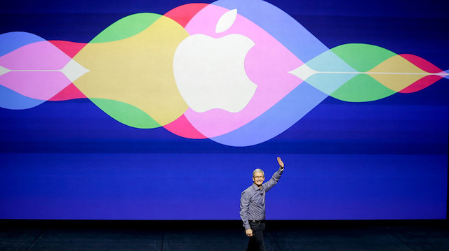 Apple'ın 2016 Eylül ayında gerçekleştirdiği etkinlikte Tim Cook sahneye çıkarak Siri güncellemelerini sunmuştu.