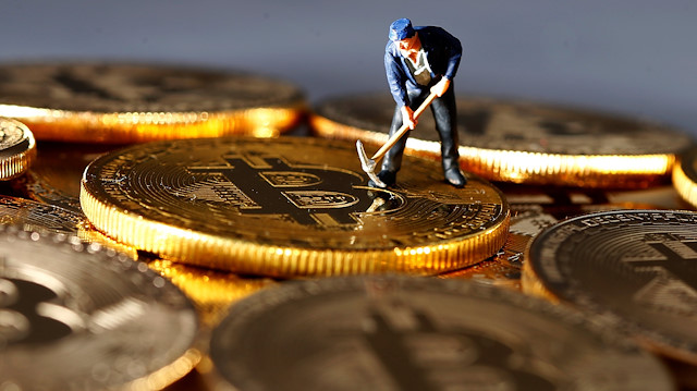 Bitcoin'de yaşanan düşüş madencilerin zarara uğramasına neden oldu.