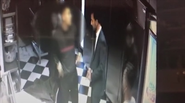 Öğrencileri soyup tekme tokat darp eden polis tutuklandı
