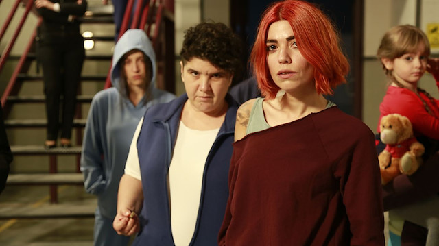'Avlu' dizisi Star Tv'de ekrana geliyor.