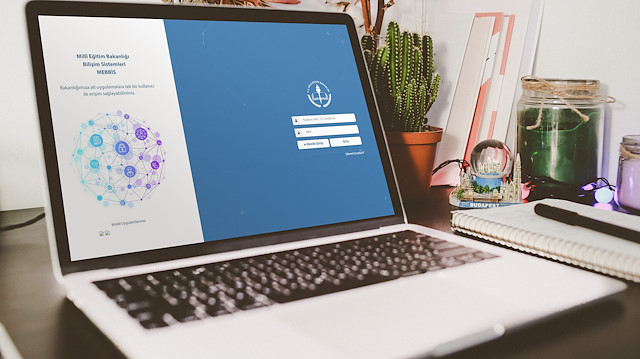 e-Okul, MEB Bilişim Sistemleri (MEBBİS), Doküman Yönetim Sistemi (DYS), Eğitim Bilişim Ağı (EBA), e-Yaygın, Açık Öğretim Kurumları, e-Personel gibi farklı hizmetler tek platformda toplanıyor.
