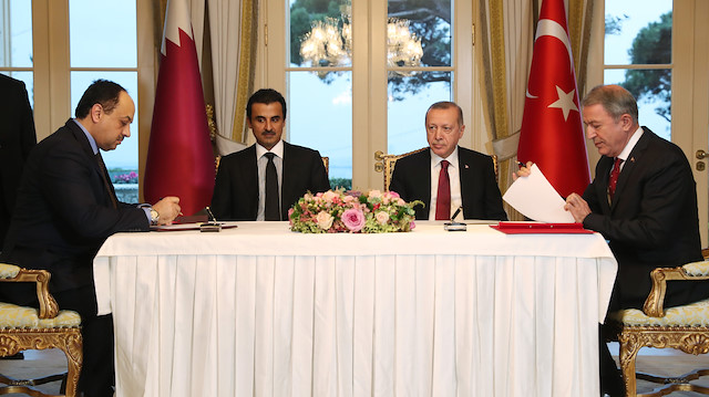 President Erdoğan, Qatari emir sign agreements in Istanbul
