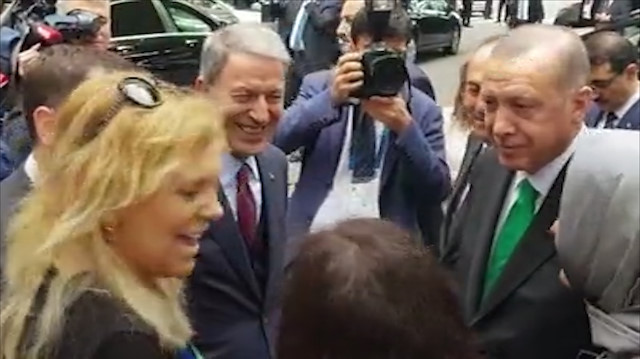 Uçaktan iner inmez Erdoğan'la tanışmaya gelen Arjantinli kadın