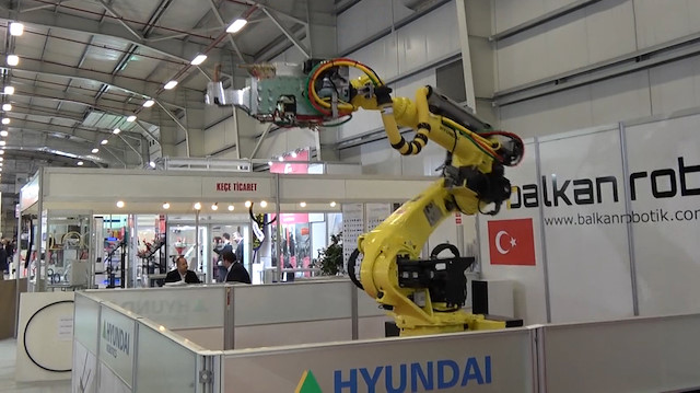Japon devi Mehter Marşıyla dans eden robot üretti