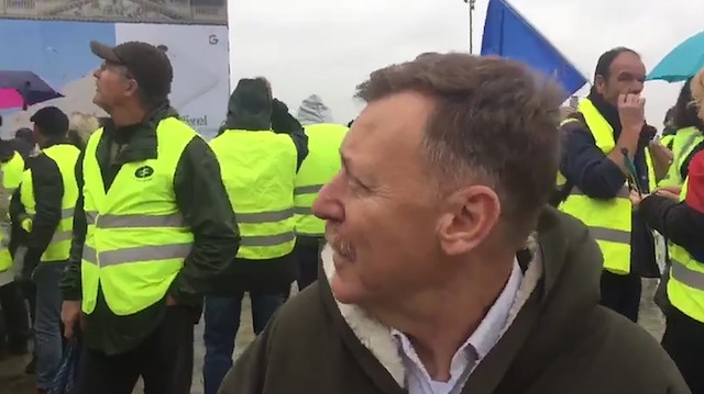 CHP'li Atıcı Fransa'daki eylemlere 'barışçıl' derken kendisi korktu