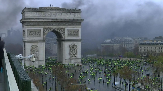 Hundreds arrested during Paris protests