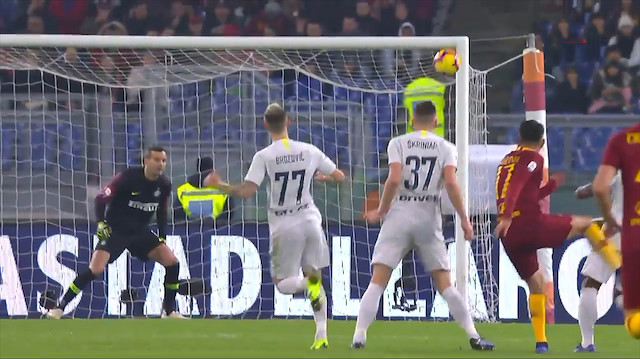 Gururumuz Cengizden Romayı sallayan gol