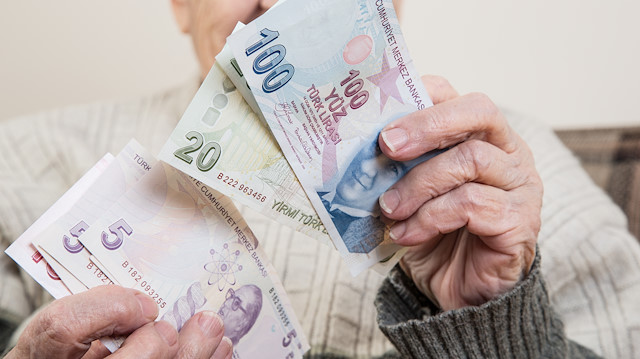 İntibak düzenlemesi gerçekleşirse maaşlarda 355 liraya varan bir artış olması bekleniyor.