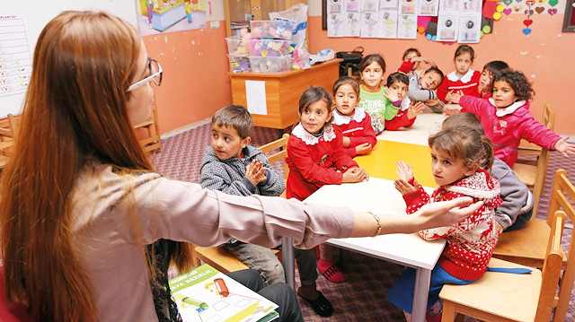 Bakanlık, eğitim fakültelerini beş yılda kademeli olarak yeniden şekillendirecek.