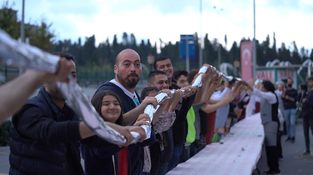 Hasan Usta'dan dünya rekoru kıran 30 metrelik kebap