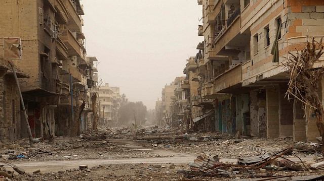 التحالف يقتل عائلة بكامل أفرادها الـ15 في دير الزور السورية