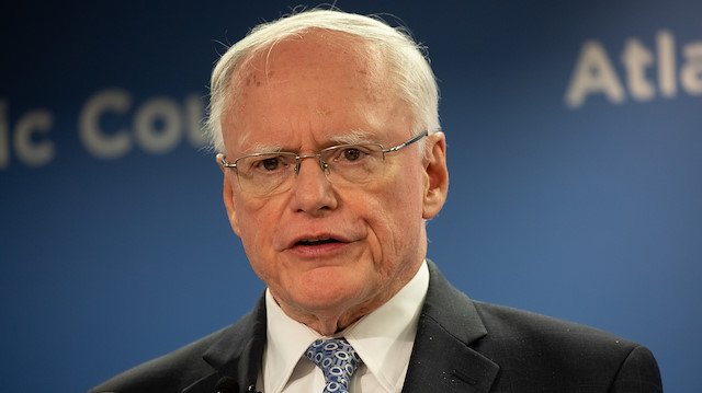  James Jeffrey 