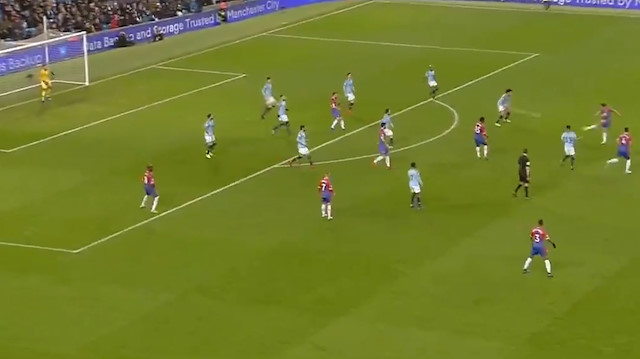 Towsend Manchester City kalesine füze gönderdi