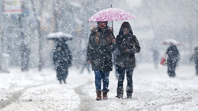 Meteorolojiden 4 il için kuvvetli kar yağışı ve fırtına uyarısı Meteorolojiden 4 il için kuvvetli kar yağışı ve fırtına uyarısı