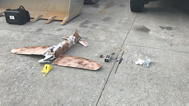 Teröristler daha önce de drone ve maket uçaklarla saldırmış ancak güvenlik güçleri uçan cisimleri düşürmüştü.