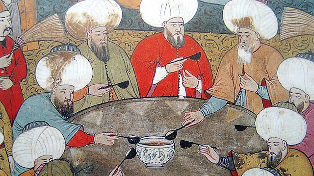 Çorba, ziyafet sofralarının baş tacı ve sofranın kılavuzudur.