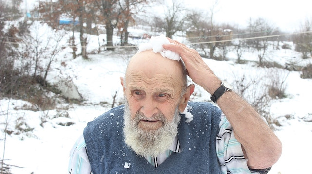 91 yaşındaki Şerif amca: Vücudum ateş gibi yanıyor