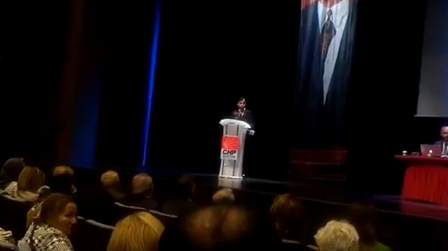 CHP Meclis Üyesi adayı AK Partilileri övünce kürsüden indirildi