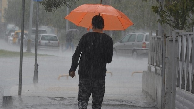 Meteorolojiden bazı illere kuvvetli yağış uyarısı yapıldı.