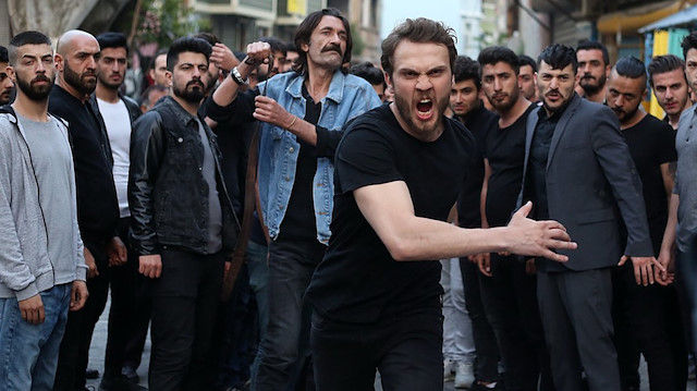 Dizinin yapımcısından konuyla ilgili herhangi bir açıklama gelmedi.