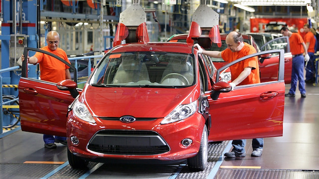 Ford fabrikası üretim.