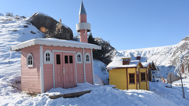 Kızılırmak 'buzdan nehir' oldu