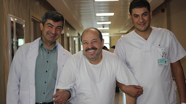 İnşaattan düşen 54 yaşındaki Besim Kuş, kalçasına atılan 30 vidayla sağlığına kavuştu.