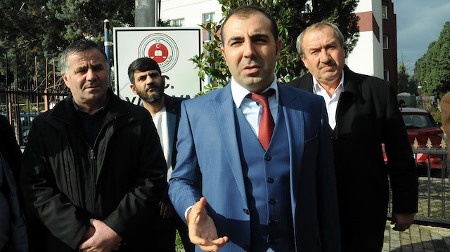 Onlarca mağdur besici Yalova Adliyesi'ne gelerek, dolandırıcılar hakkında suç duyurusunda bulundu