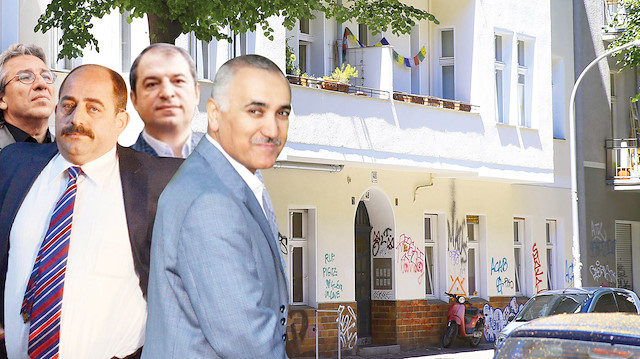 FETÖ’nün kritik isimlerinden Adil Öksüz, firari savcılar Zekeriya Öz ve Celal Kara ile Can Dündar’ın Almanya’da olduğu biliniyor.