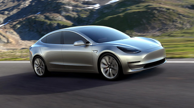 Tesla haricinde birçok şirket de güvenlik açıklarını kapatabilmek için hackathon yarışması düzenliyor.