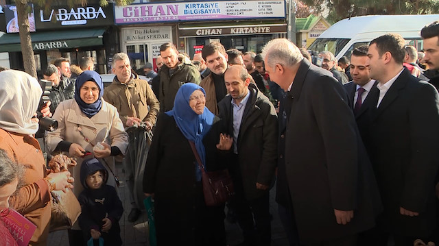 Yaşlı teyzeden Mevlüt Uysala: Köy olmaktan kurtarın burayı