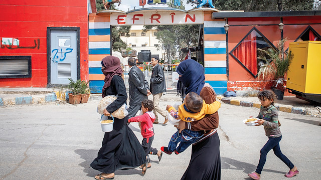 Binlerce dönüm arazi, yüzlerce ev ve iş yeri harekat sonrası Afrinli gerçek sahiplerine teslim edildi.
