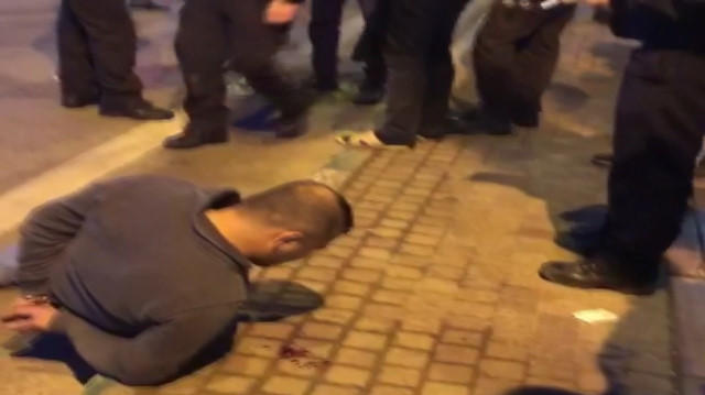 Polise vuran alkollü sürücü vatandaş linç etmek istedi
