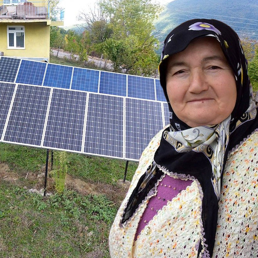 Bisikletli Kezban Teyze sayesinde köye güneş enerji santrali kuruldu