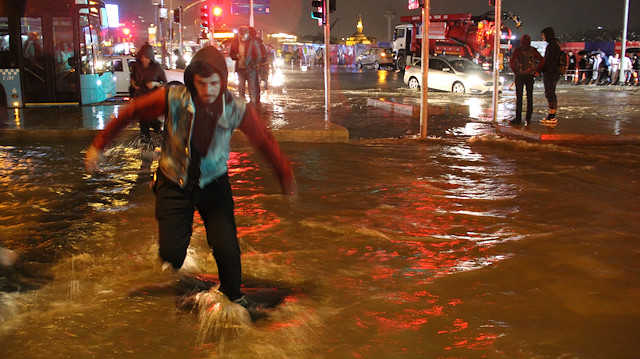 İstanbul'un Avrupa yakasında yarın sağanak yağış bekleniyor.