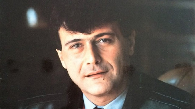 Piyanonun efendisi: Ferdi Özbeğen