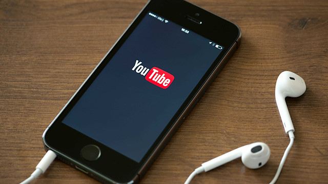 Mobil cihazlarda YouTube platformu üzerinden arka planda müzik dinleme imkanı bulunmuyor.